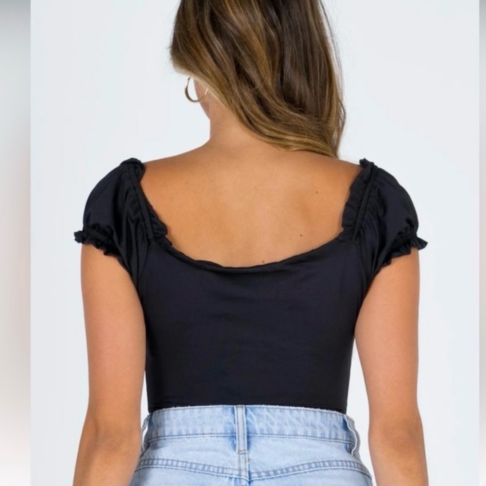 Princess Polly Medina Black puff sleeve Bodysuit Size 4 Casual - Picture 2 of 7
